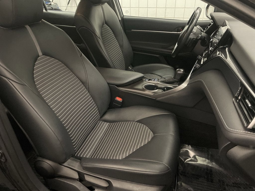 2022 Toyota Camry SE AWD