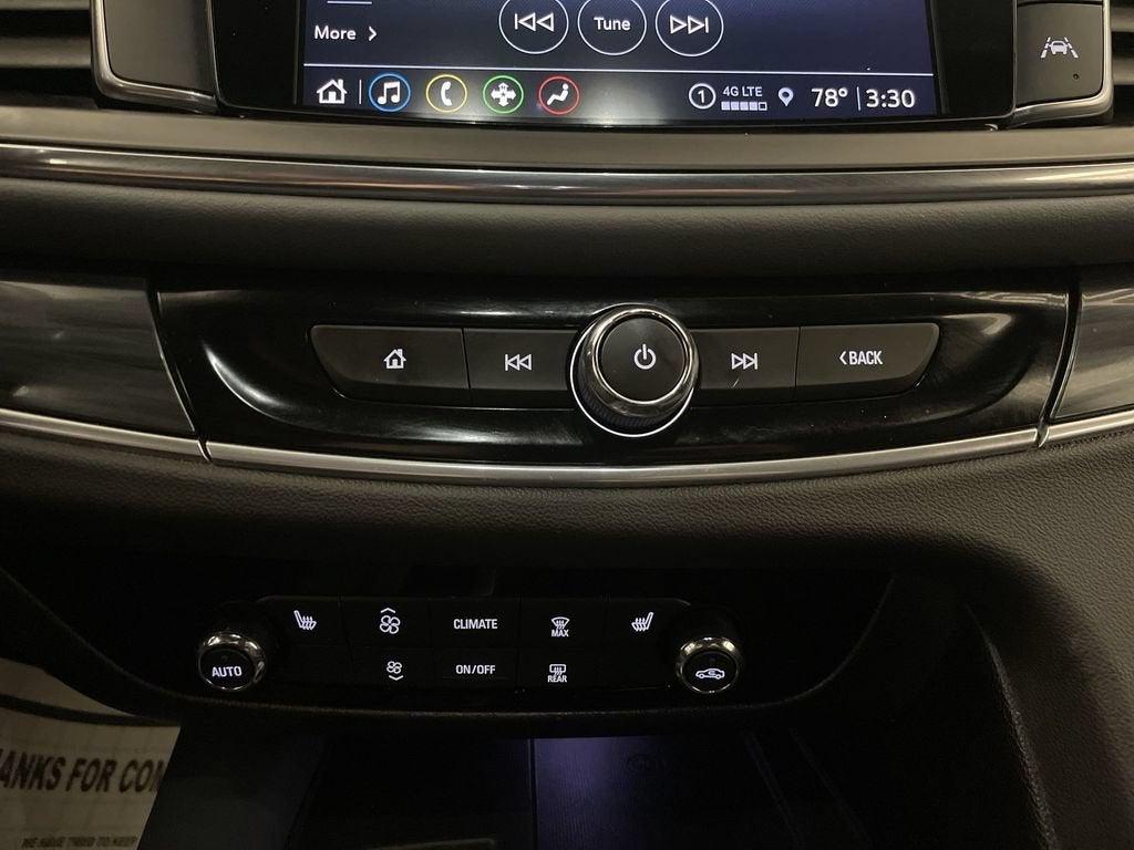 2022 Buick Enclave Essence