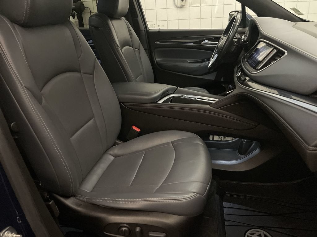 2022 Buick Enclave Essence