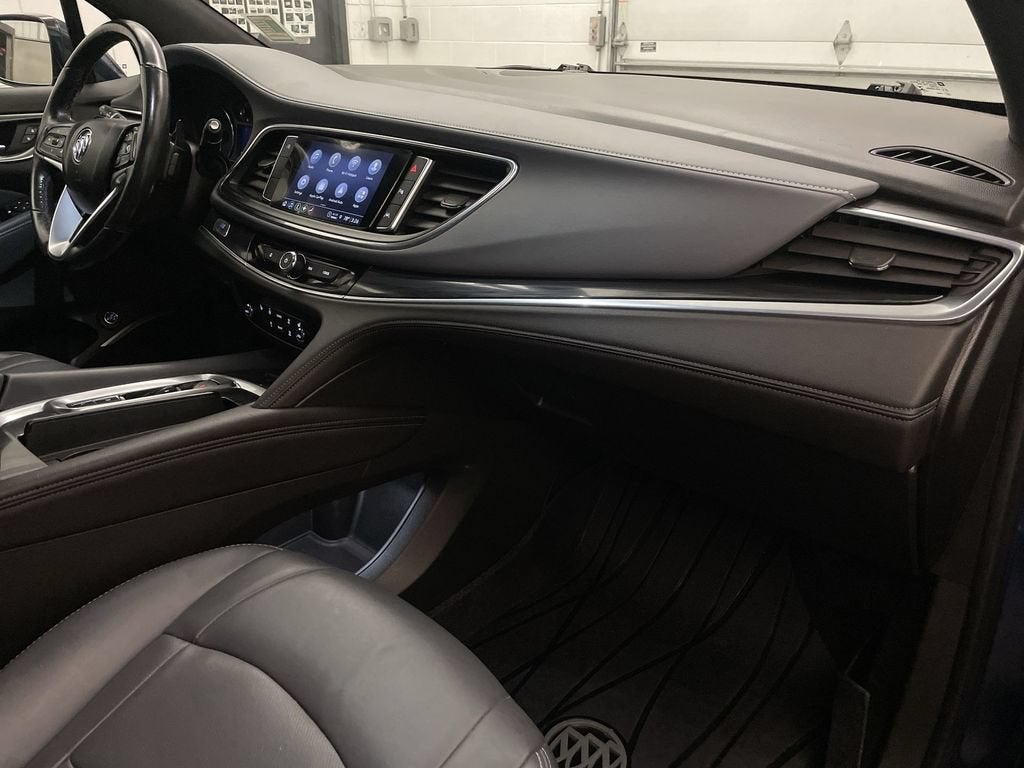 2022 Buick Enclave Essence