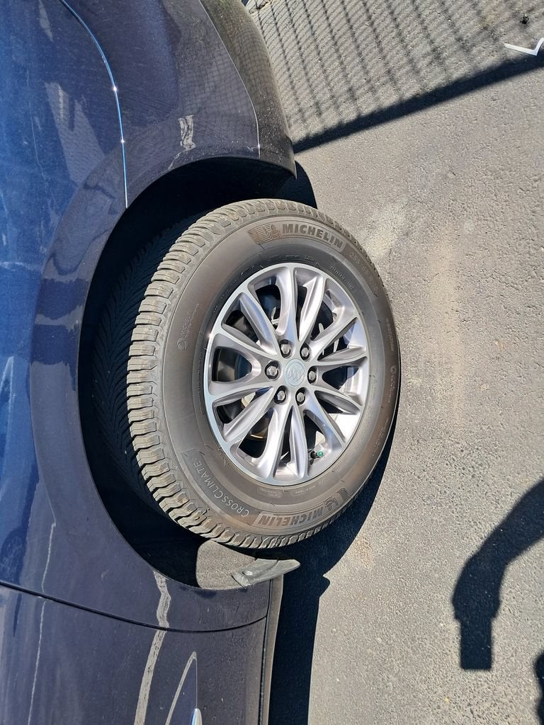 2022 Buick Enclave Essence