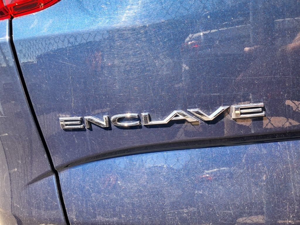 2022 Buick Enclave Essence