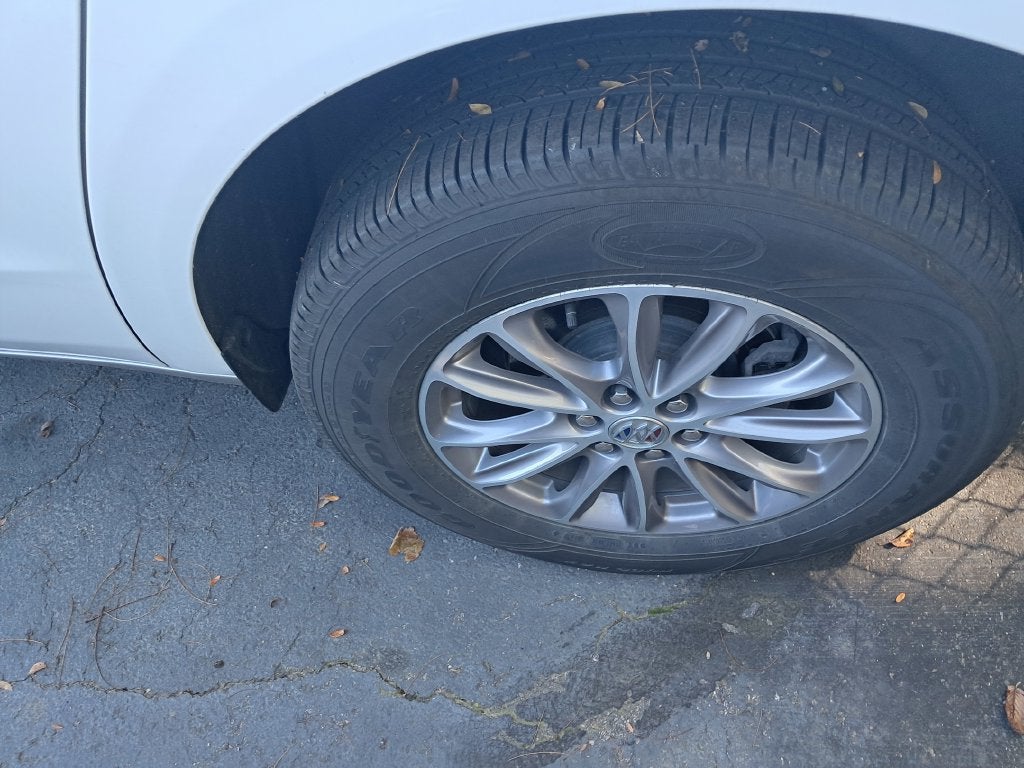 2024 Buick Enclave Essence