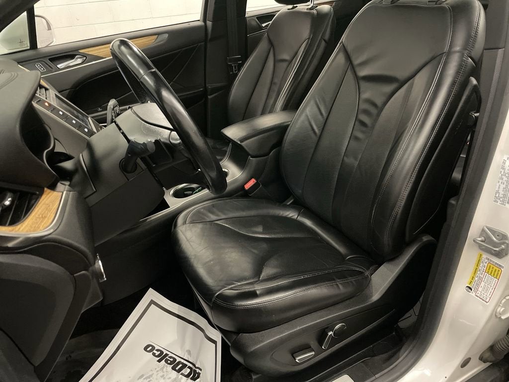 2015 Lincoln MKC Base