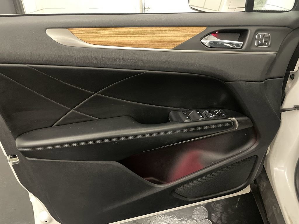 2015 Lincoln MKC Base
