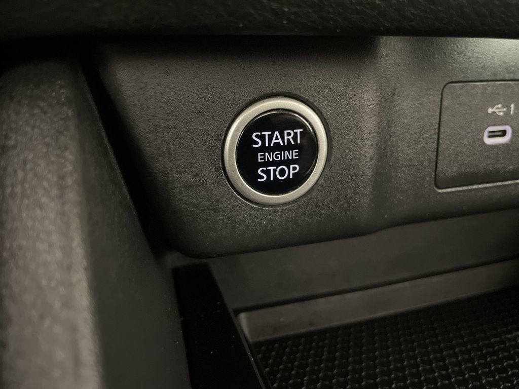 2021 Nissan Rogue SV FWD