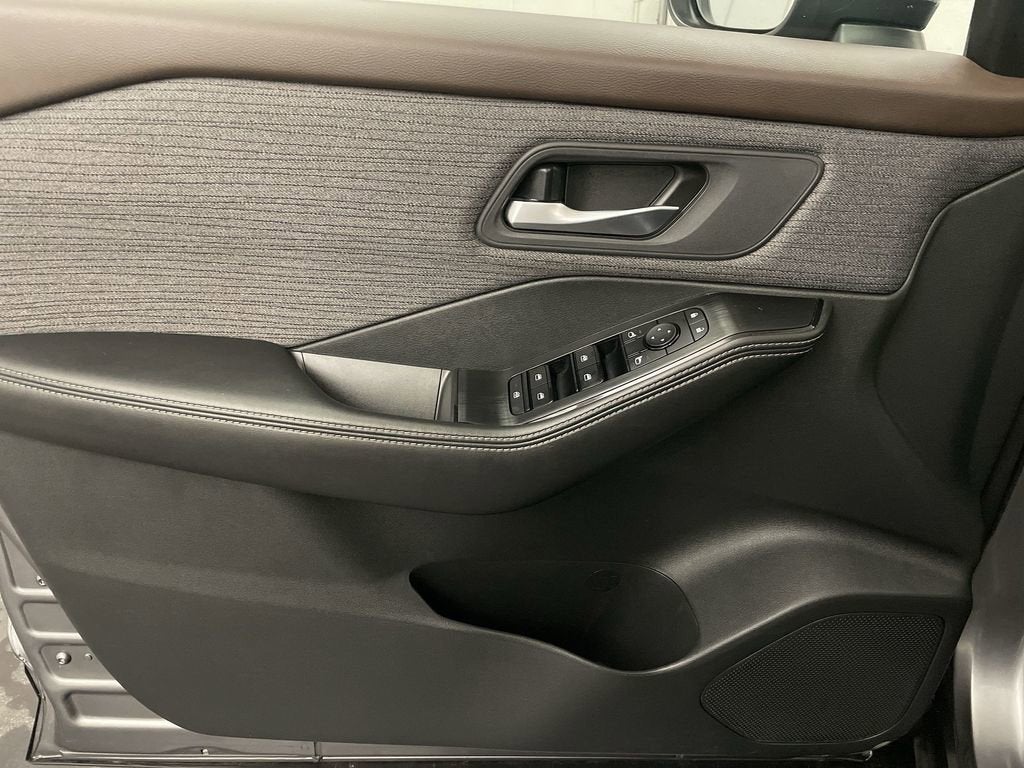 2021 Nissan Rogue SV FWD