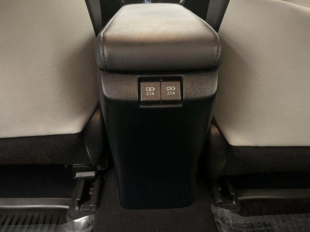 2022 Toyota Prius XLE AWD-e