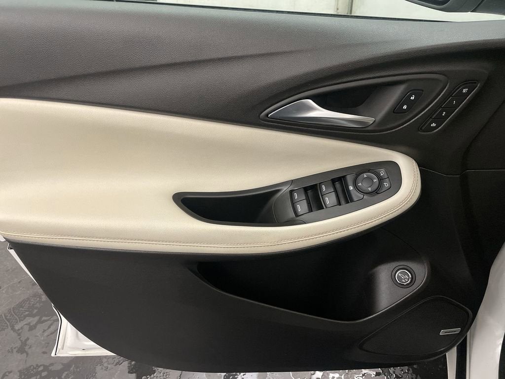 2024 Buick Encore GX Avenir