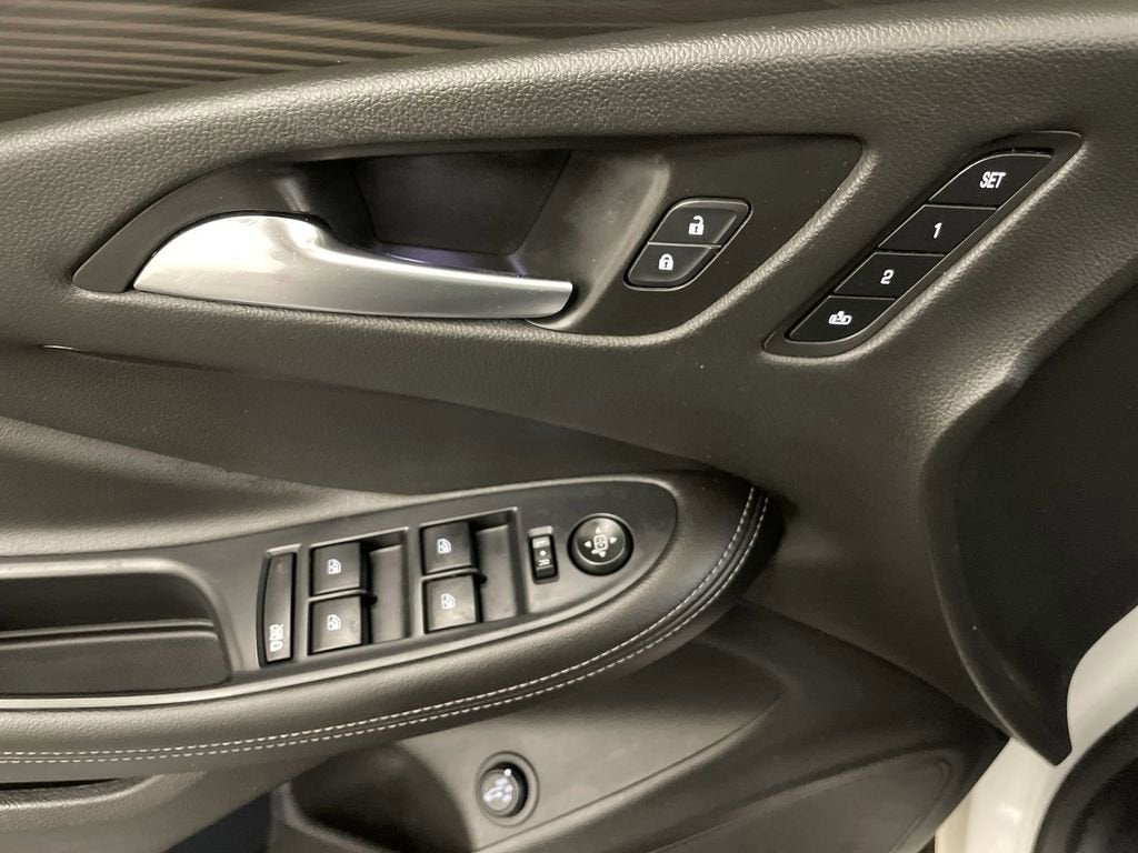 2020 Buick Envision Essence Group