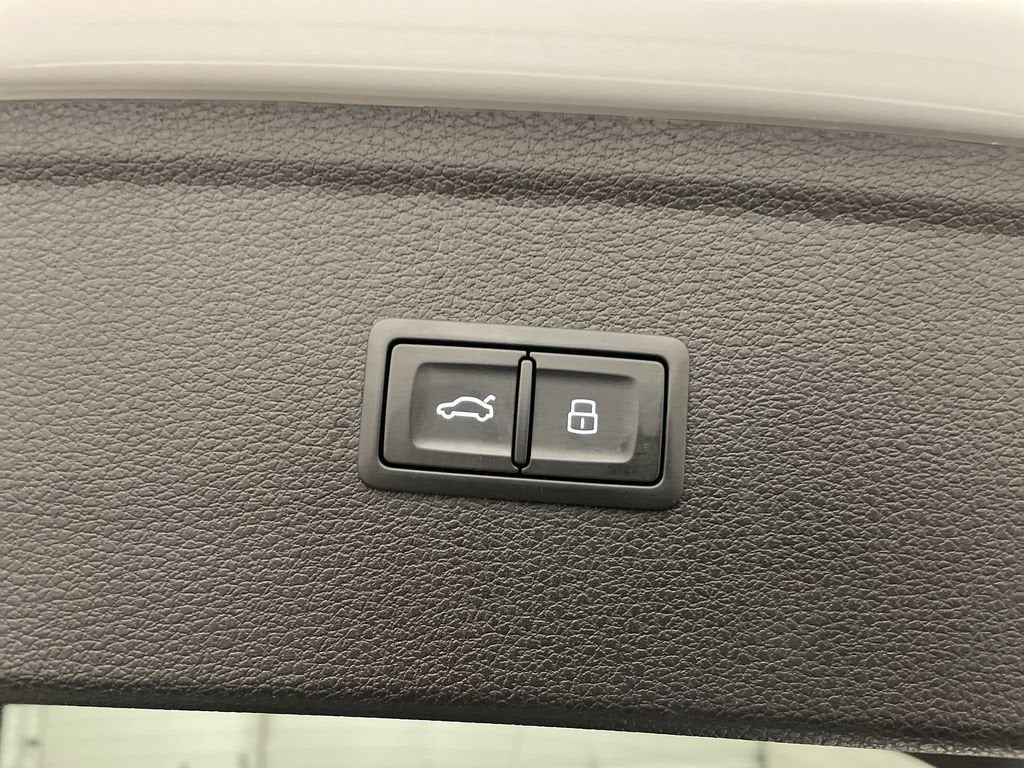 2023 Audi Q5 Prestige 45 TFSI S line quattro S tronic